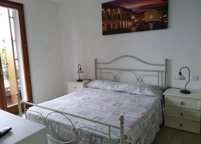 Apt5 - Delle Rose *